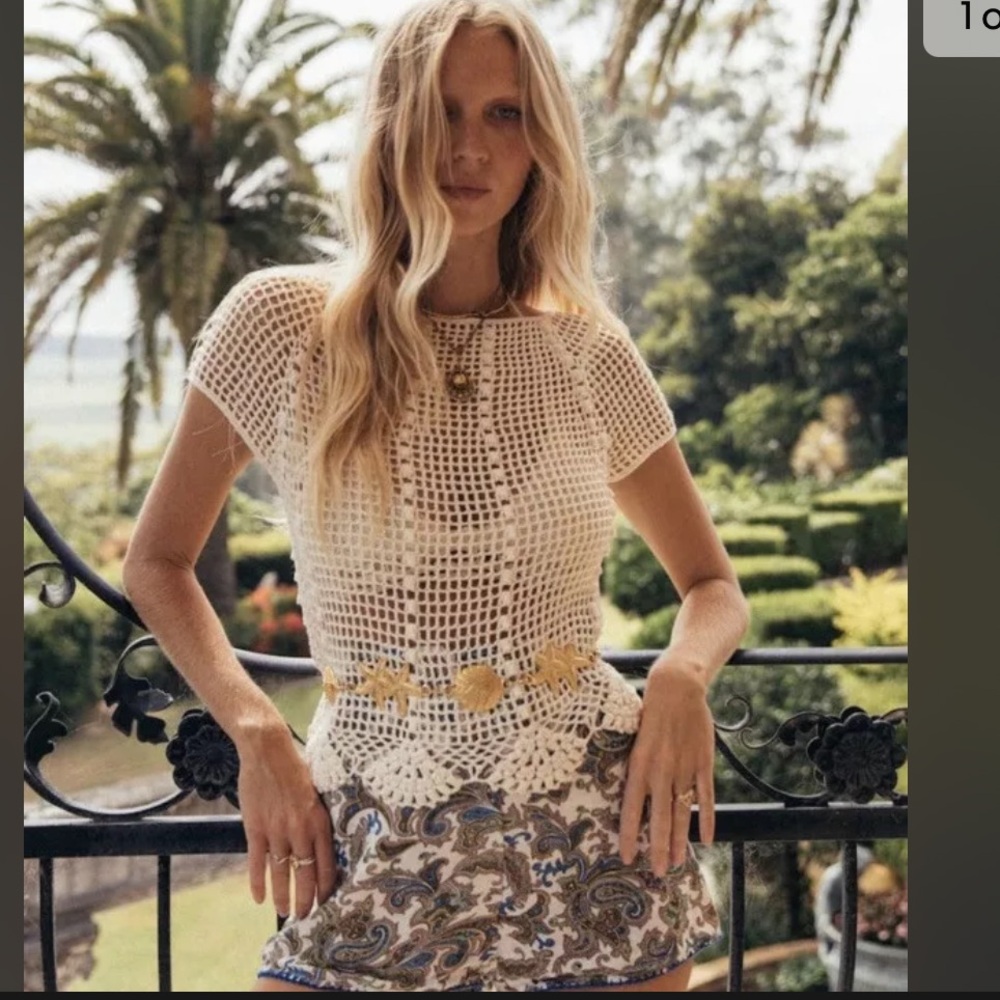 Chasing unicorns crochet top Sz S